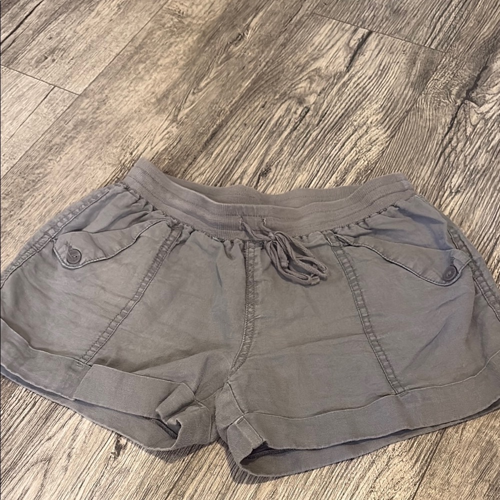 Cynthia Rowley Gray Cargo Shorts Relaxed Fit Elastic Waistband